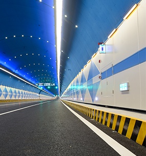 山東濟南望嶽路隧道